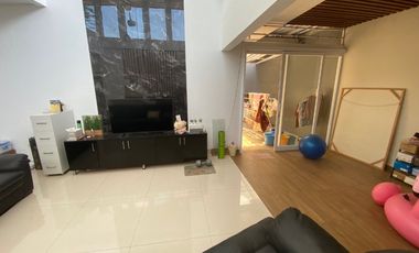 Rumah mewah modern minimalis di serengan solo kota