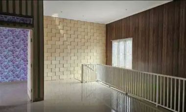 Jual BU Rumah Hoek 2lantai full renovasi siap huni Taman Royal 3