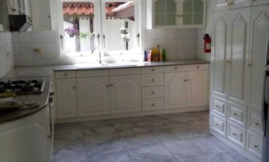 Disewa Rumah Pondok Indah Uk 750 m² Furnished at Jakarta Selatan