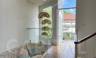 Villa 3 lantai nan cantik menawan hati di Resor Dago Pakar layak jadi