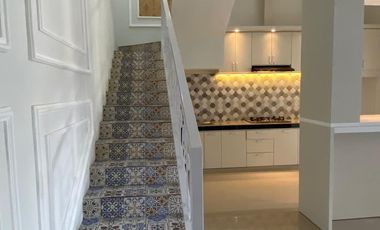 Rumah Baru 2 Lantai Bagus Mewah Siap Huni Lokasi Gentan Baki