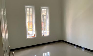 Rumah Baru 2 Lantai Bagus Mewah Siap Huni Lokasi Gentan Baki