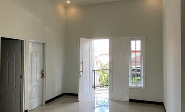 Rumah Baru 2 Lantai Bagus Mewah Siap Huni Lokasi Gentan Baki