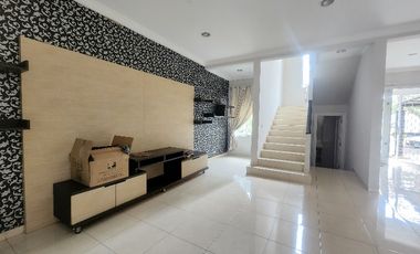 DISEWAKAN RUMAH DI SUTERA ONYX ALAM SUTERA