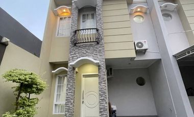 Rumah cantik 2 lantai di Kirai Park Residence- Cirendeu,Tangsel