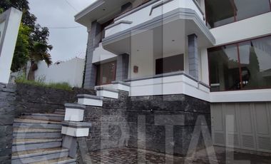 Rumah Baru Renov Siap Huni banget di Setra Murni ga jauh ke kampus