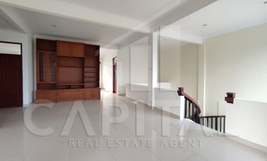 Rumah Baru Renov Siap Huni banget di Setra Murni ga jauh ke kampus