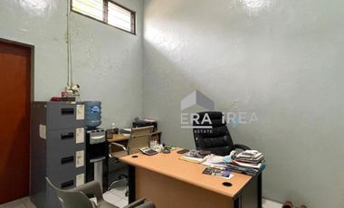 Rumah dan ruang usaha strategis Gentan Baki Solo