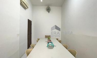 Rumah dan ruang usaha strategis Gentan Baki Solo