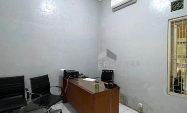 Rumah dan ruang usaha strategis Gentan Baki Solo