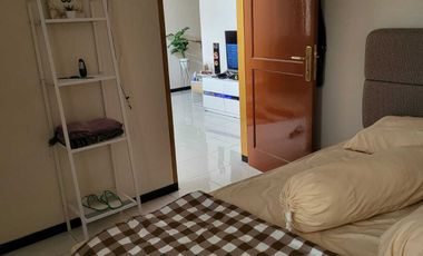 DISEWAKAN VILLA TENGAH KOTA DEKAT DENGAN SEMUA TUJUAN WISATA BATU