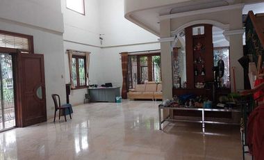 Rmh besar, hook, 2lt, jl utama, Kemang Pratama, Bekasi