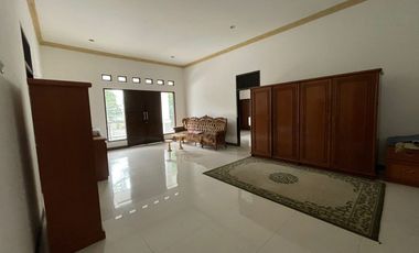 Disewa Rumah Bagus Mewah Nyaman Asri Strategis di Selatan Jakarta