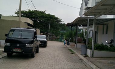 FREE KITCHEN SET Rumah Take Over 98 JT dkt Tol Serpong di Sanur Valley