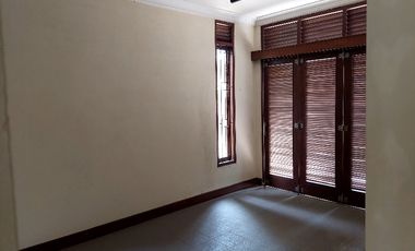 Dijual Murah vila Golf Regency Taman dayu