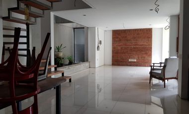 Rumah Villa mewah di Ciumbuleuit dekat  UNPAR,ITB