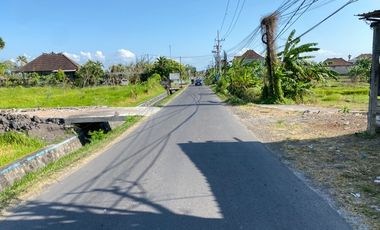 Tanah sewa loss sungai di pantai Nyanyi tabanan