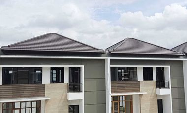 Rumah 2 lantai Lebar 10mtr 1 mnt tol buah batu bandung Hadap Barat