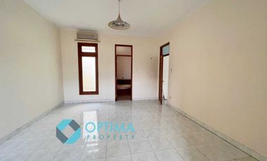 Rumah dekat UGM di Perumahan Nandan dalam ringroad dekat Pogung  Pandega Lempongsari Monjali