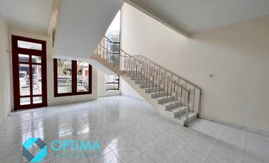 Rumah dekat UGM di Perumahan Nandan dalam ringroad dekat Pogung  Pandega Lempongsari Monjali