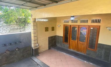 Rumah siap huni di jalan utama Kapten Syafiri Bangkalan luas 233m2