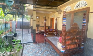 Rumah siap huni di jalan utama Kapten Syafiri Bangkalan luas 233m2