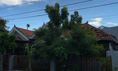 Rumah siap huni di jalan utama Kapten Syafiri Bangkalan luas 233m2