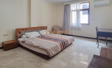 DISEWAKAN RUMAH DI KAWASAN ELIT MENTENG