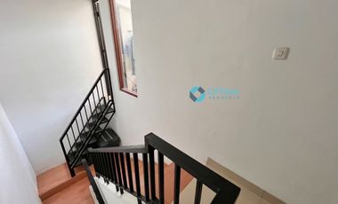 Rumah dalam Perumahan Laguna Spring Jogja