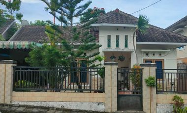 DIJUAL RUMAH CANTIK SIAP HUNI