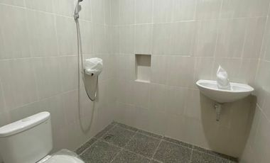 DISEWA RUMAH RAWANGUN JAKARTA TIMUR JALAN IKAN IKAN