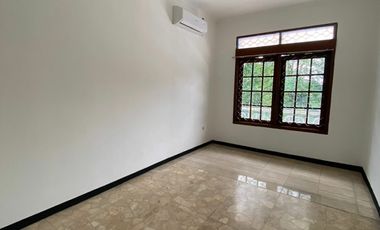 DISEWA RUMAH RAWANGUN JAKARTA TIMUR JALAN IKAN IKAN