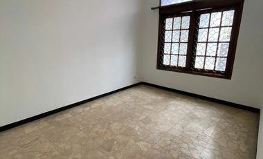 DISEWA RUMAH RAWANGUN JAKARTA TIMUR JALAN IKAN IKAN