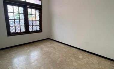 DISEWA RUMAH RAWANGUN JAKARTA TIMUR JALAN IKAN IKAN