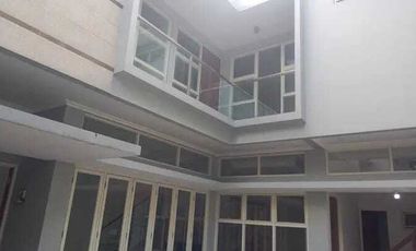 Rumah Baru Modern Dekat Solo Paragon Mall Siap Huni