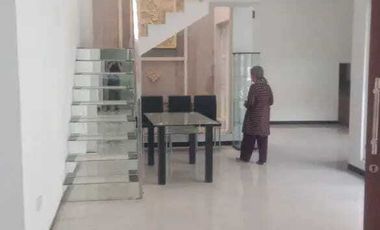 Rumah Baru Modern Dekat Solo Paragon Mall Siap Huni