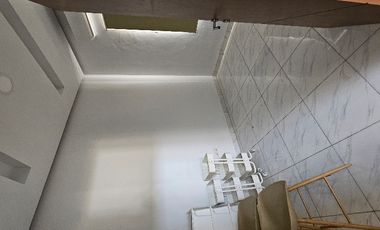 Rumah Sudut dekat Mesjid Royal Spring