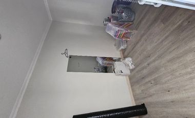 Rumah Sudut dekat Mesjid Royal Spring