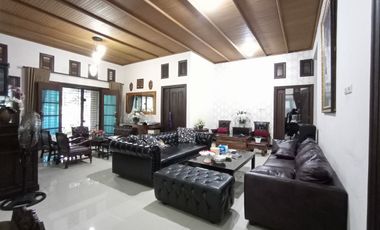 Dijual Rumah 700/1200m2 di Celentang Palembang