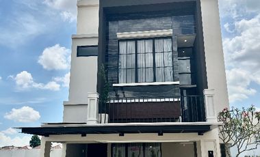 Dijual Rumah dekat Pakuwon Mall Surabaya Barat