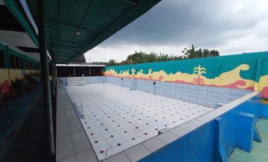 JUAL KOLAM RENANG MASIH AKTIF +  RUMAH HRGA D BAWAH PASARAN