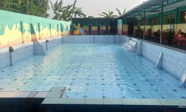 JUAL KOLAM RENANG MASIH AKTIF +  RUMAH HRGA D BAWAH PASARAN