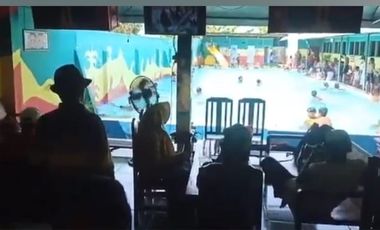 JUAL KOLAM RENANG MASIH AKTIF +  RUMAH HRGA D BAWAH PASARAN