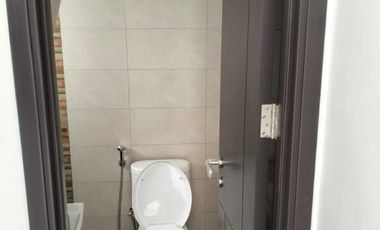 Rumah Cantik 2 Lantai di Summarecon Crown Gading, Bekasi e0117off