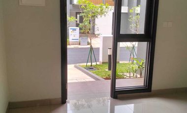 Rumah Cantik 2 Lantai di Summarecon Crown Gading, Bekasi e0117off