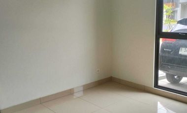 Rumah Cantik 2 Lantai di Summarecon Crown Gading, Bekasi e0117off