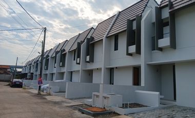 Hinata living rumah exclusive modern.