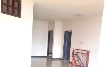 Rumah Cantik Dua Lantai