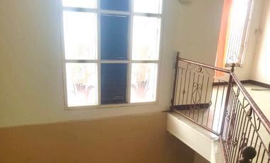 Rumah Cantik Dua Lantai