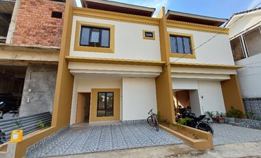 DIJUAL RUMAH LOKASI MENJANJIKAN DI TENGAH KOTA